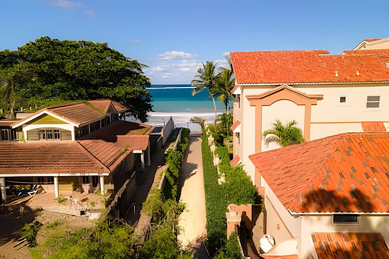 Cozy apartment just steps from the beach