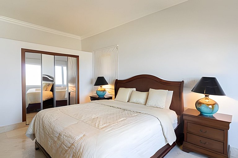 Spacious Beachfront Retreat, steps to Cabarete Fun