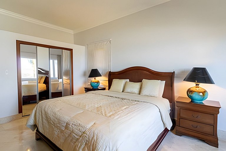 Spacious Beachfront Retreat, steps to Cabarete Fun