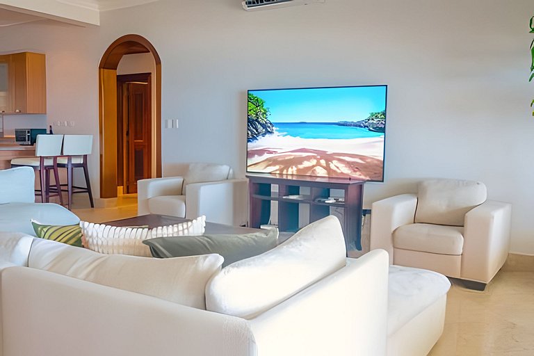 Spacious Beachfront Retreat, steps to Cabarete Fun