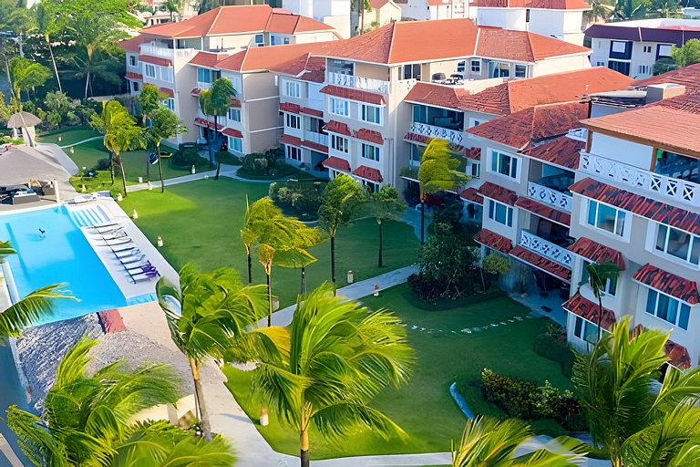 Spacious Beachfront Retreat, steps to Cabarete Fun