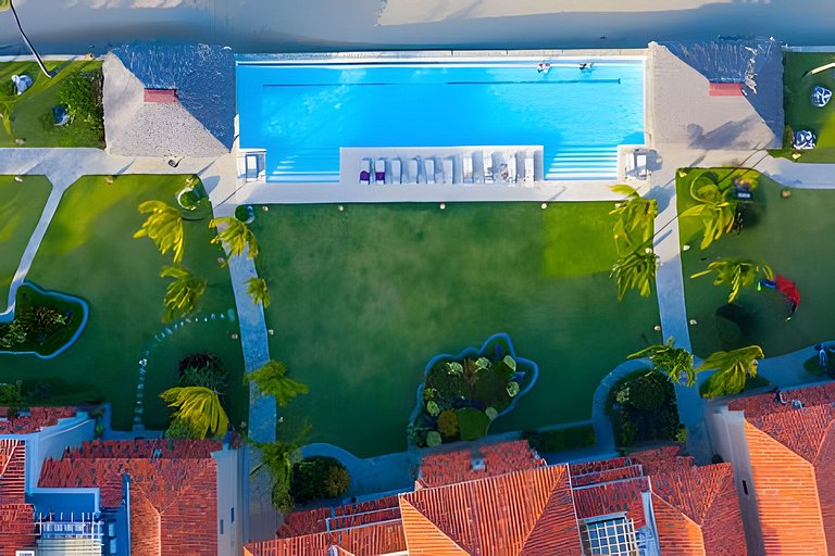Spacious Beachfront Retreat, steps to Cabarete Fun