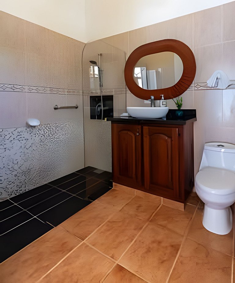 Beachfront Oasis: 4BR Villa at Playa Encuentro