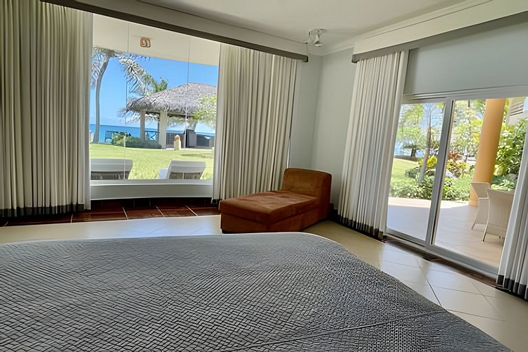 Beachfront Oasis at Ocean One: Ideal for Families