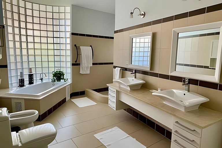 Beachfront Oasis at Ocean One: Ideal for Families