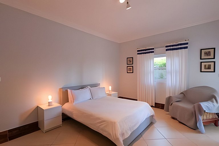 Beachfront Oasis at Ocean One: Ideal for Families
