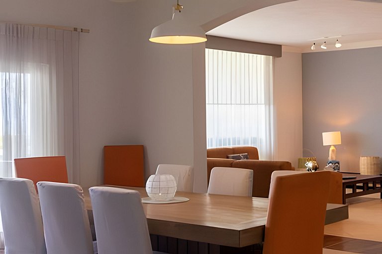 Beachfront Oasis at Ocean One: Ideal for Families