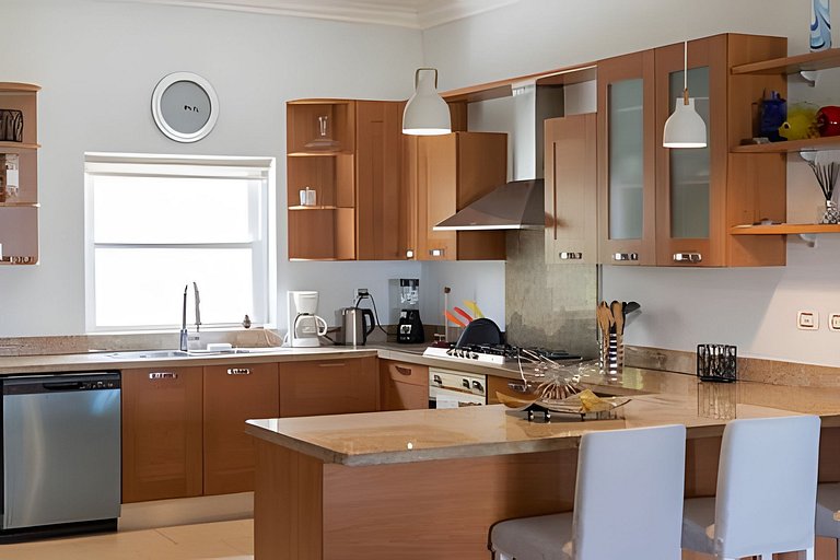 Beachfront Oasis at Ocean One: Ideal for Families