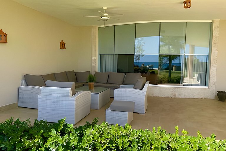 Beachfront Oasis at Ocean One: Ideal for Families