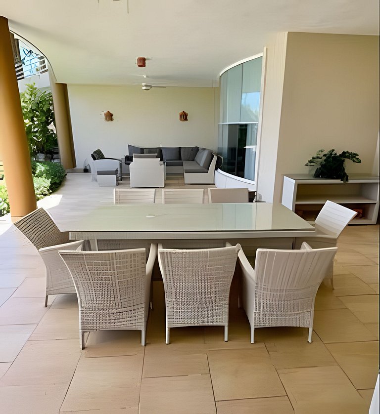 Beachfront Oasis at Ocean One: Ideal for Families