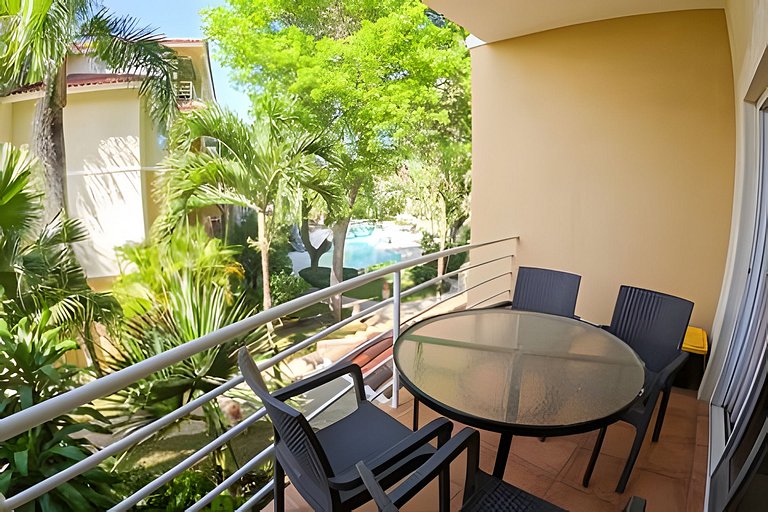 Charming 1-BR Ocean One, Walk to Beach & Dining