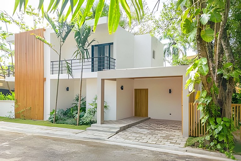 New & Modern Villa in Gated Community