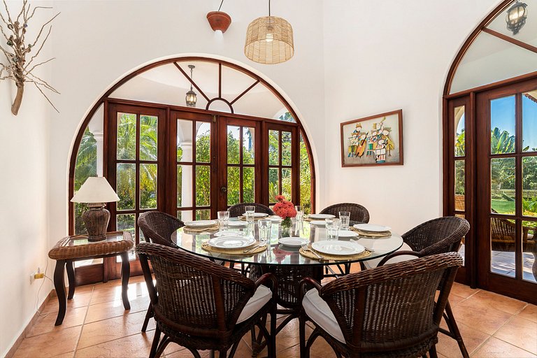 Beachfront Oasis: 4BR Villa at Playa Encuentro